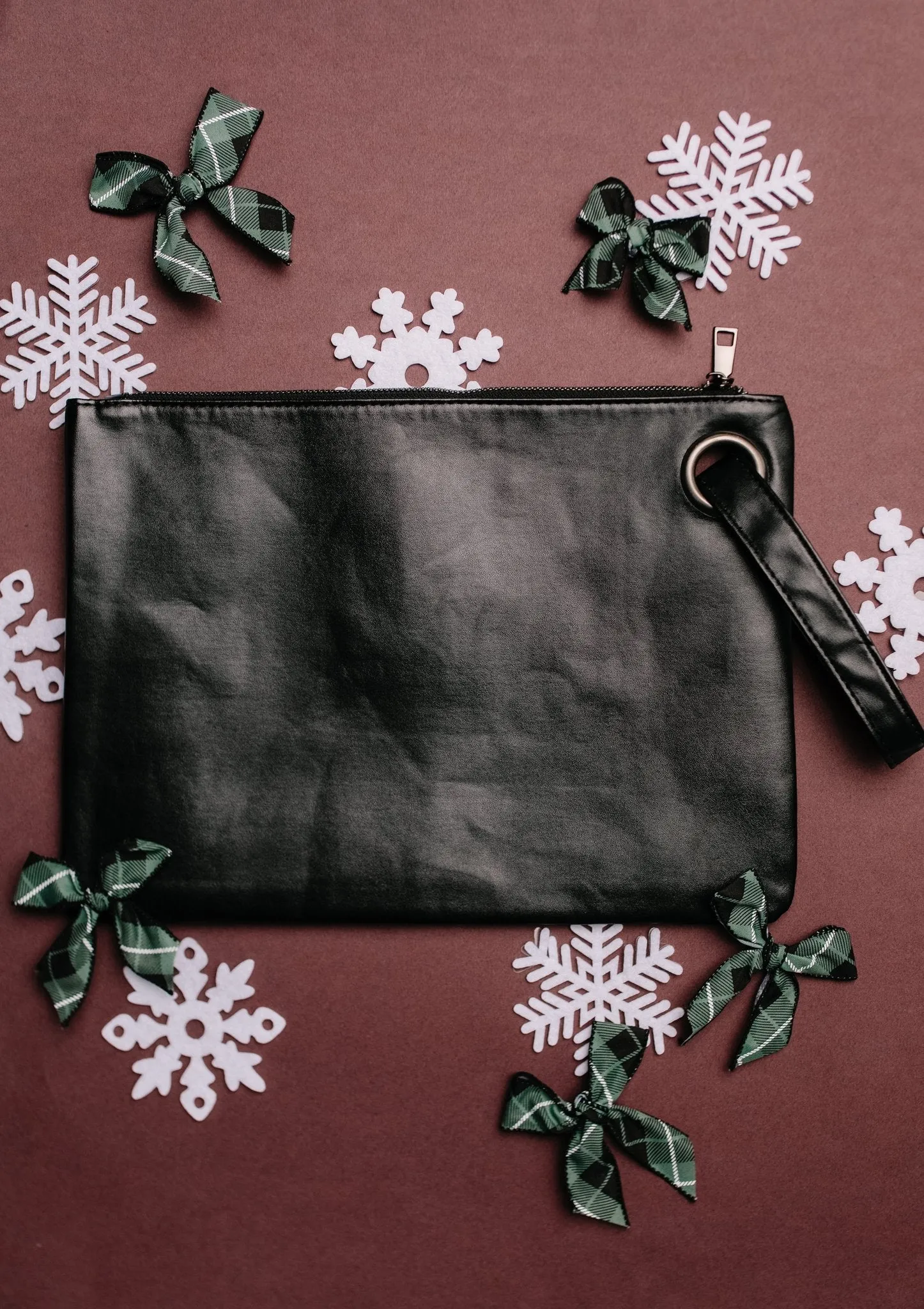 *Grand Holiday Oversized Clutch