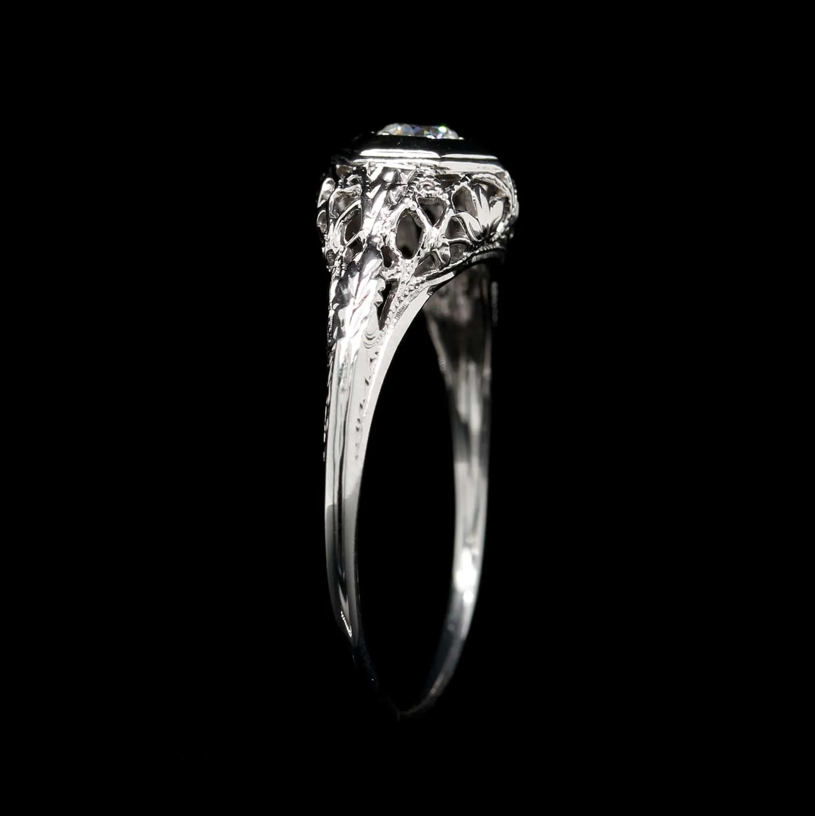 Vintage 14K White Gold Estate Diamond Ring